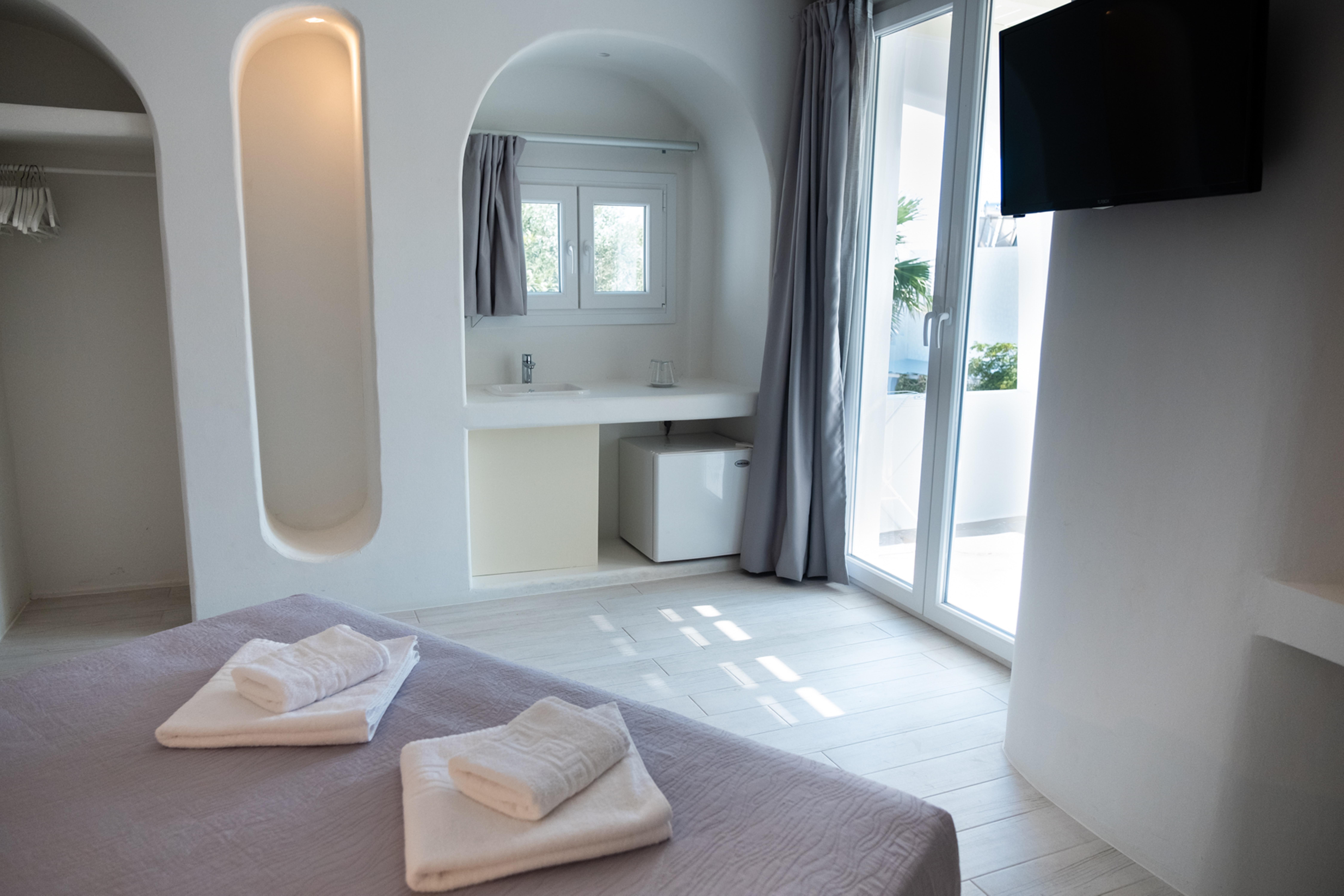 Aloni Hotel & Suites Piso Livadi Zewnętrze zdjęcie